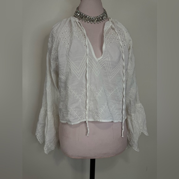 Zara white oversized cropped Long sleeve Top with eyelet details size medium - Picture 1 of 9